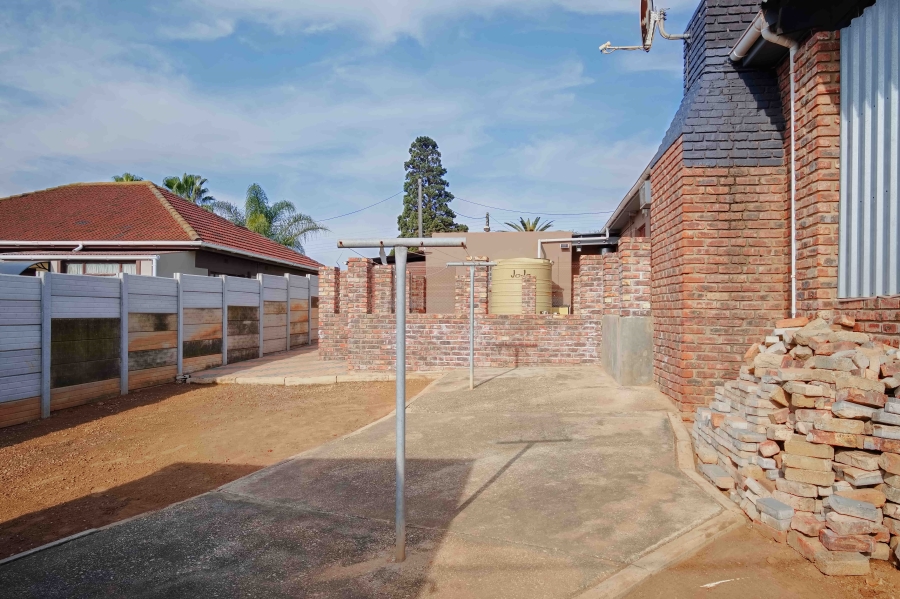 3 Bedroom Property for Sale in Heuwelkruin Eastern Cape